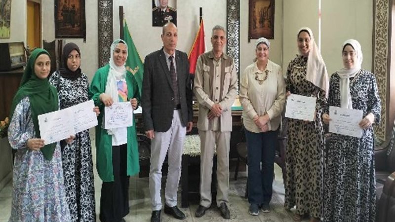 تكريم الفائزين في