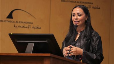 مايا مرسي: الدولة أولت اهتمامًا كبيرًا بدراسة الأعراف الاجتماعية