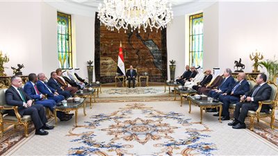 الرئيس يستقبل رؤساء المجالس والبرلمانات العربية المشاركين في المؤتمر السادس للبرلمان العربي بالقاهرة