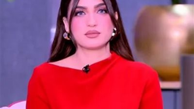 ياسمين عز عن شائعة انفصال السقا وزوجتة: 