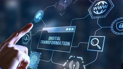 وزارة العمل توقع بروتوكولات تعاون مع مصنعي التكنولوجيا العالميين للخريجين