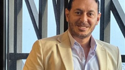 تكريم مصطفى شعبان فى مهرجان بالجزائر