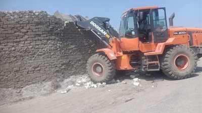 الإسماعيلية تتصدى لتعديات الأراضي الزراعية في فايد والقنطرة