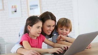 التوجه للتعليم الرقمي .. هل تكون المرأة أول من ينفذ دعوة الرئيس السيسي ؟