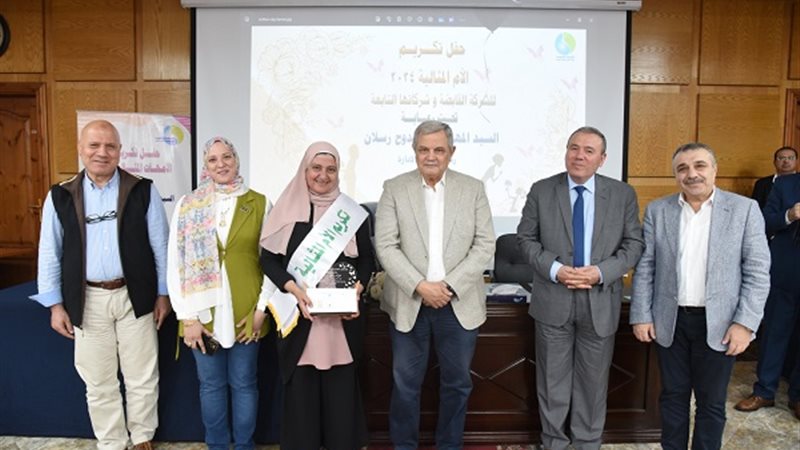تكريم الامهات المثاليات