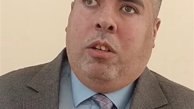 تكريم أحد ذوي الهمم بوزارة العمل من الرئيس السيسي في احتفالية عيد العمال