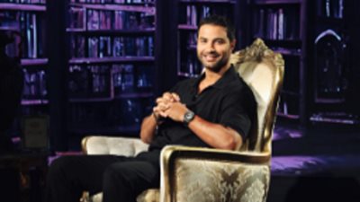 كريم فهمي: انفصال والديه لم يؤثر سلبياً عليه وعلى شقيقى