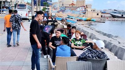 منطقه بحري بالإسكندرية تشهد أجواء كرنفالية احتفالا بشم النسيم