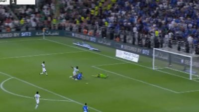 الهلال يقلب الطاولة على الأهلي السعودي ويفوز عليه فى عقر داره بهدفين لهدف