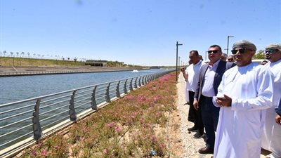 وزير الاسكان العماني يشيد بالنهضة العمرانية في مصر