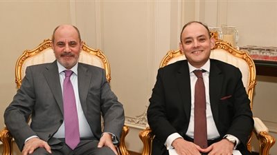 وزير التجارة والصناعة يبحث مع نظيره الأردني تعزيز العلاقات الاقتصادية