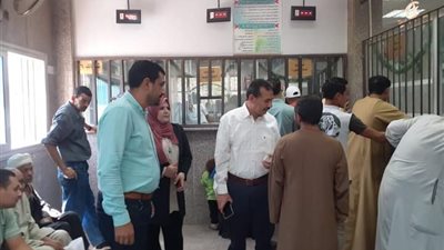 إنتظام سير العمل بالمركز التكنولوجى وتسهيل الإجراءات بسوهاج
