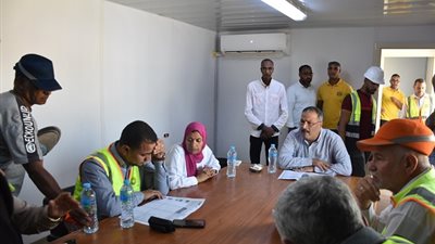 رئيس مياه الأقصر يتفقد محطة معالجة الدبابية
