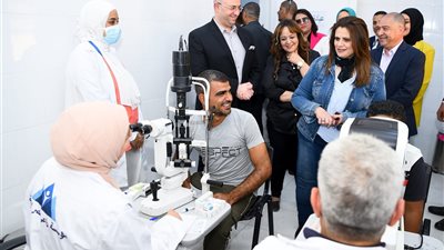 وزيرة الهجرة تتفقد قافلة مؤسسة 