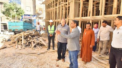 محافظ أسيوط يتفقد أعمال مشروع إحلال وتجديد موقف سيارات الغنايم