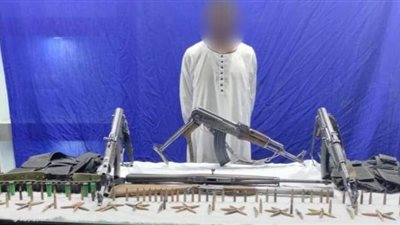 ضبط عاطل يتاجر في الأسلحة النارية بقنا