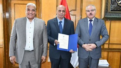 وكلاء جُدد لكلية الآداب بجامعة القناة