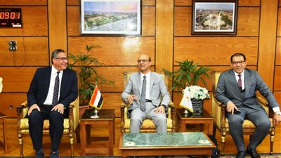 مستشفيات جامعة أسيوط تقدم أفضل الخدمات الطبية