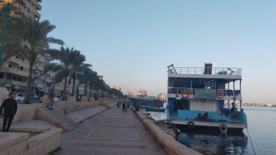 الحماية المدنية تنقذ 50 راكبا من الموت بمركب بنيل رشيد
