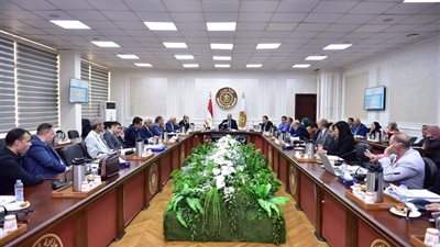 وزير العمل يعلن عدم إدراج مصر على قائمة الملاحظات الدولية