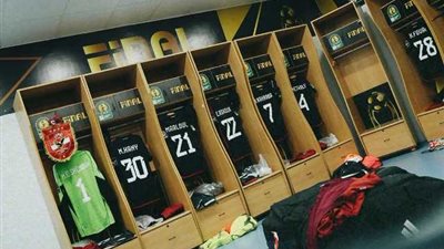 شاهد.. غرفة ملابس الأهلي قبل مواجهة الترجي التونسي في دوري الأبطال
