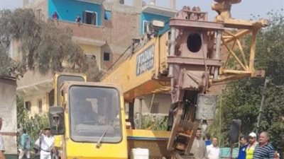 أوناش لانتشال ميكروباص معدية أبو غالب من النيل