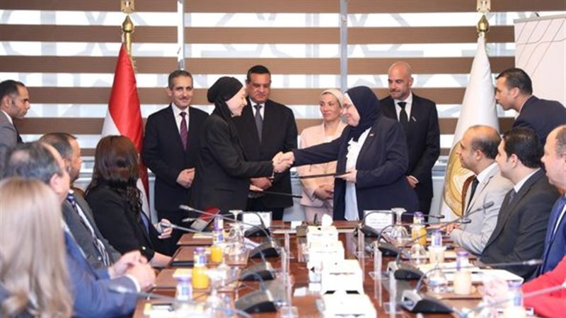 وزير التنمية المحلية