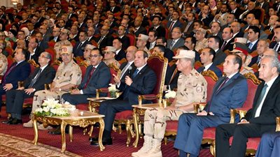السيسي: الهدف من تخفيف الأحمال هو عدم تحميل المواطن زيادة في أسعار الكهرباء