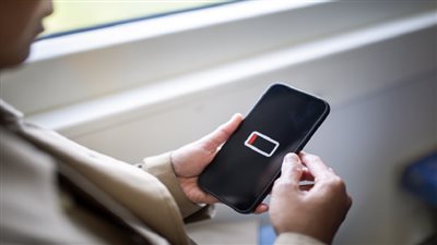 طريقة من آبل لإطالة عمر بطارية آيفون