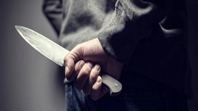 مصرع شاب بطعنة نافذة فى القلب على يد صديقه