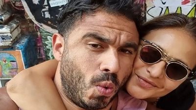 قصة زواج نيللي كريم وهشام عاشور.. معجزة.. تكبره بـ 8 سنوات
