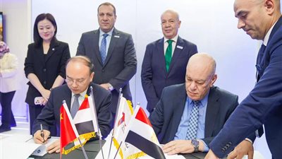 تطوير أعمال الركاب والشحن ودعم خطوط نقل الركاب والبضائع