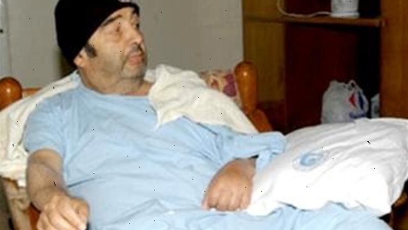الفنان يونس شلبى
