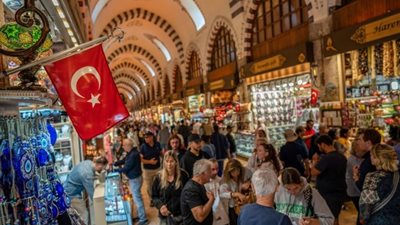التضخم في تركيا يحلق فوق الـ 75%