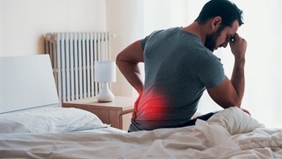 تعرف على طريقة النوم لعلاج عرق النسا