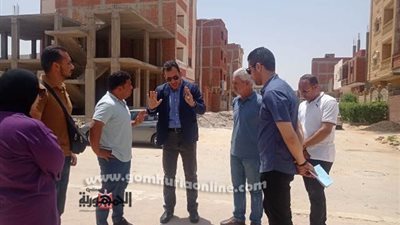 رئيس جهاز العاشر يستمع لشكاوى المواطنين