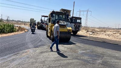 محافظ أسيوط يؤكد استمرار أعمال التطوير برصف طريق مدرسة الزراعة
