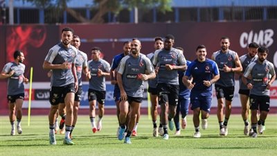 لاعبو الأهلي الدوليين يشاركون في المران الختامي لمواجهة فاركو