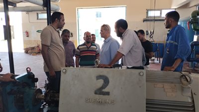 رئيس مدينة سفاجا يبحث زيادة ضخ المياه من محطة التحلية