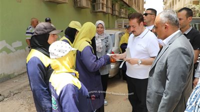 مواد غذائية مجانية لعمال نظافة المنوفية لمشاركتهم فرحة عيد الأضحى