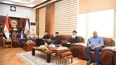 وفد كنسي يهنئ محافظ مطروح بعيد الأضحى المبارك
