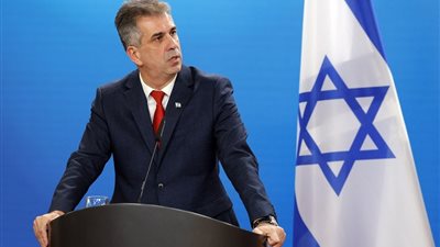 وزير الخارجية الإسرائيلي محذرًا حزب الله: نقترب من 
