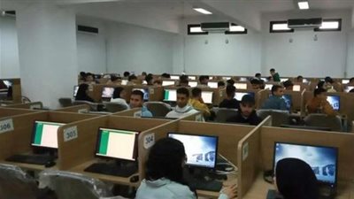 إجراء الاختبارات إلكترونياً ب 147 مقرر في جامعة القناة