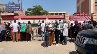 تباين الاراء حول امتحان اللغة الأجنبية الثانية بالفيوم