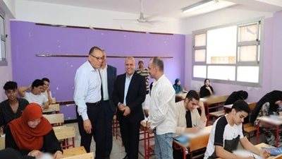 محافظ الشرقية يتفقد لجان إمتحانات الثانوية العامة بمدارس أبوكبير
