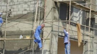 سقوط عامل من أعلى سقالة في المهندسين