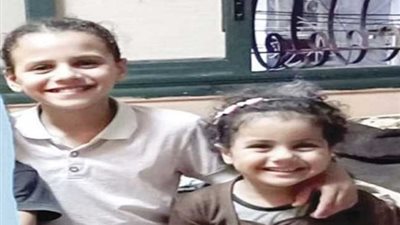 فقد مراته وبناته الثلاثة في حادث انقلاب سيارة في ترعة 