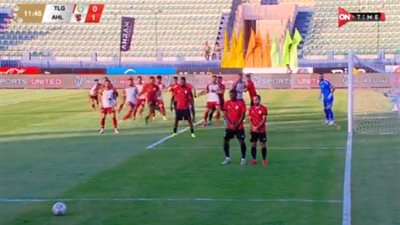 مرور 30 دقيقة.. الأهلى يبحث عن الثانى والطلائع يبادل الهجمات