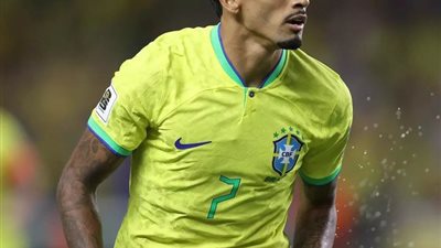 البرازيل ضد كولومبيا .. رافينها كاد أن يسجل الثاني بنفس الطريقة