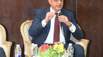 تجديد الثقة في الدكتور أحمد الأنصاري محافظاً للفيوم
